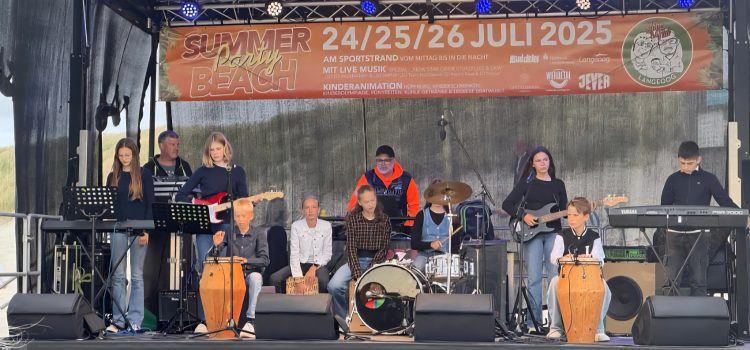 Schulband Red Carpet begeisterte auf der Beachparty